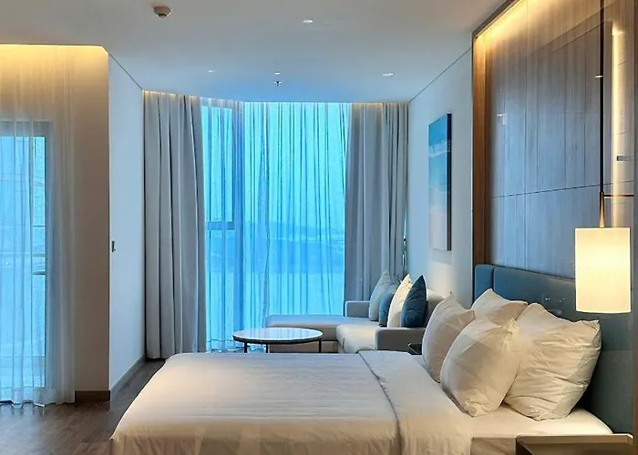Alacarte Bay * Ha Long
